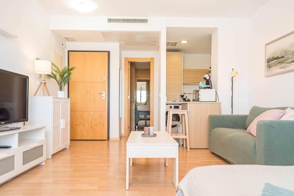מאלגה Estudio Con Vistas Y Parking מראה חיצוני תמונה